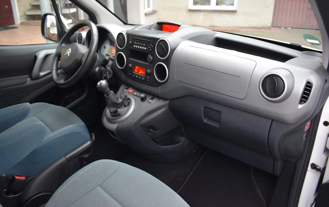 Citroen Berlingo cena 42500 przebieg: 165000, rok produkcji 2017 z Bełżyce małe 497